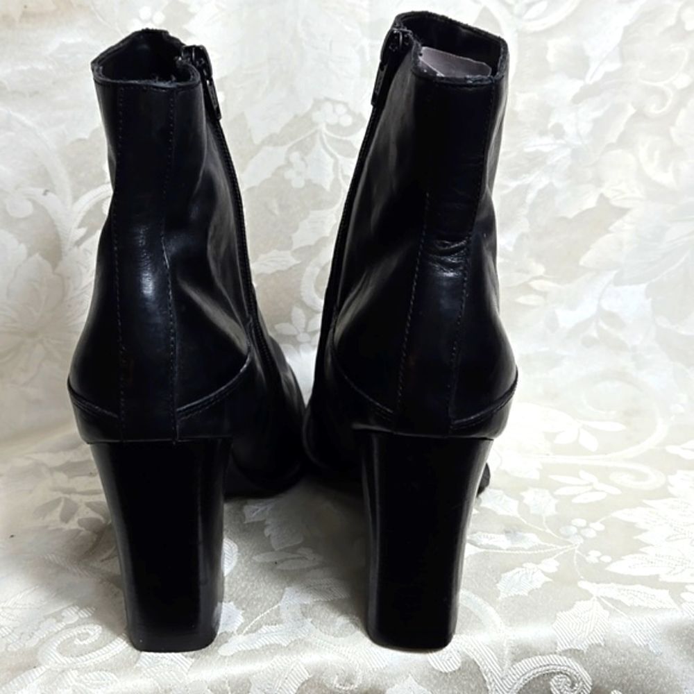 NINE & CO. Black Leather Heeled Western Look Ankle Boots - Picture 5 of 7